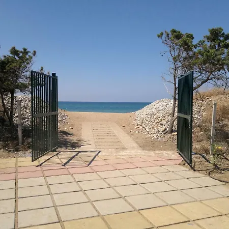 Holiday home Casa Vacanze Centounopini Campofelice Di Roccella